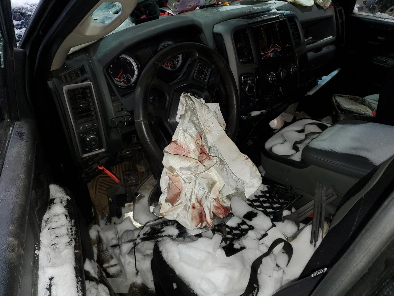 2014 RAM 1500 - Image 8