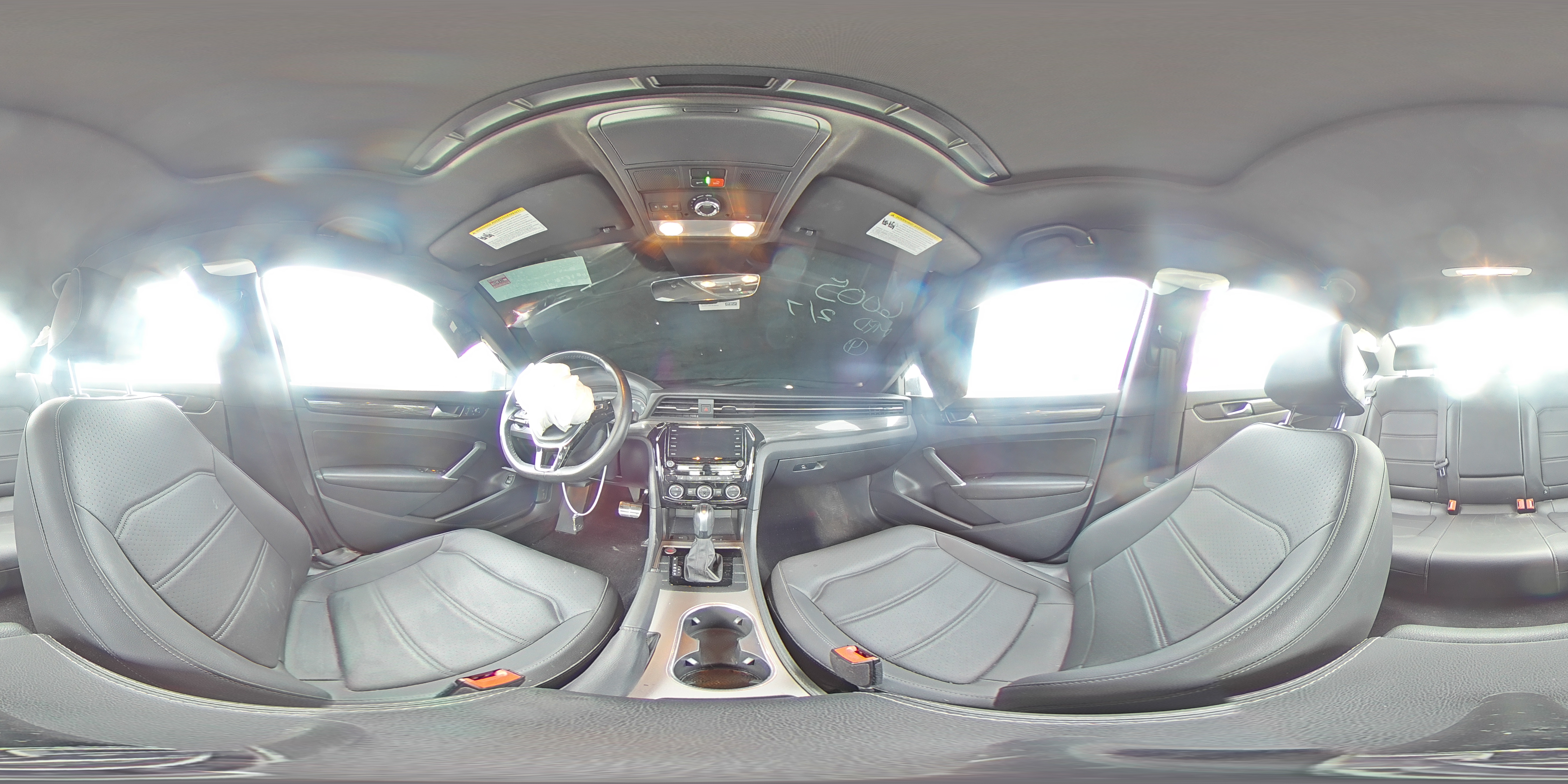 2021 Volkswagen Passat - Image 15