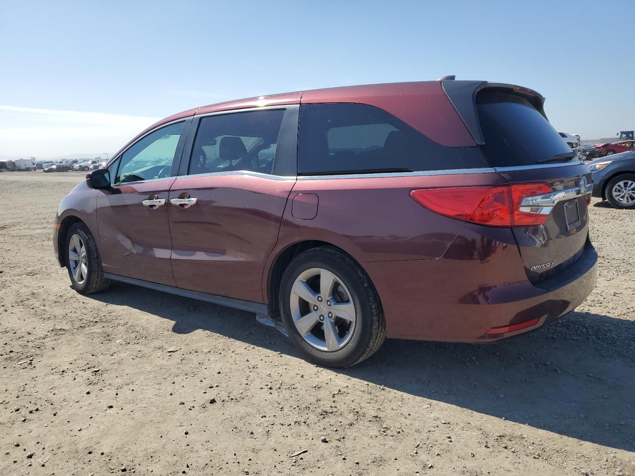 2018 Honda Odyssey - Image 2