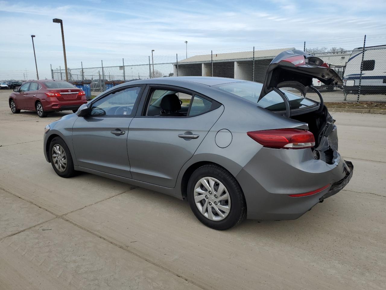 2018 Hyundai Elantra - Image 2