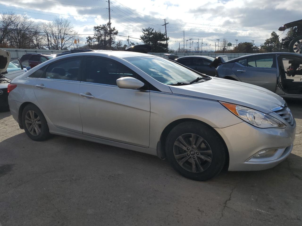 2013 Hyundai Sonata - Image 4