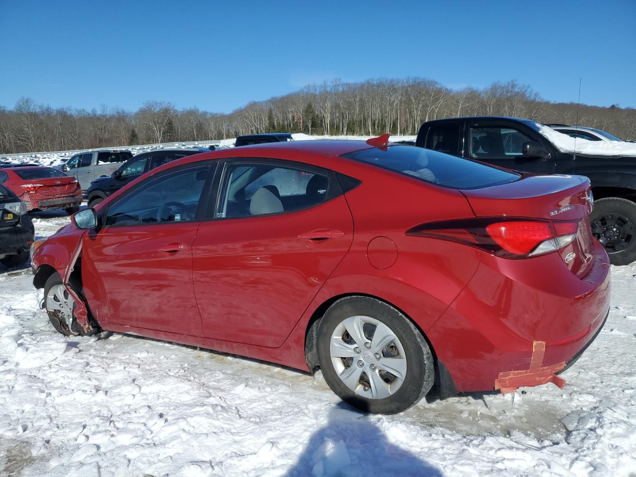 2016 Hyundai Elantra - Image 2