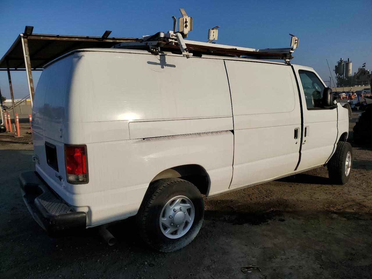 2013 Ford Econoline - Image 3