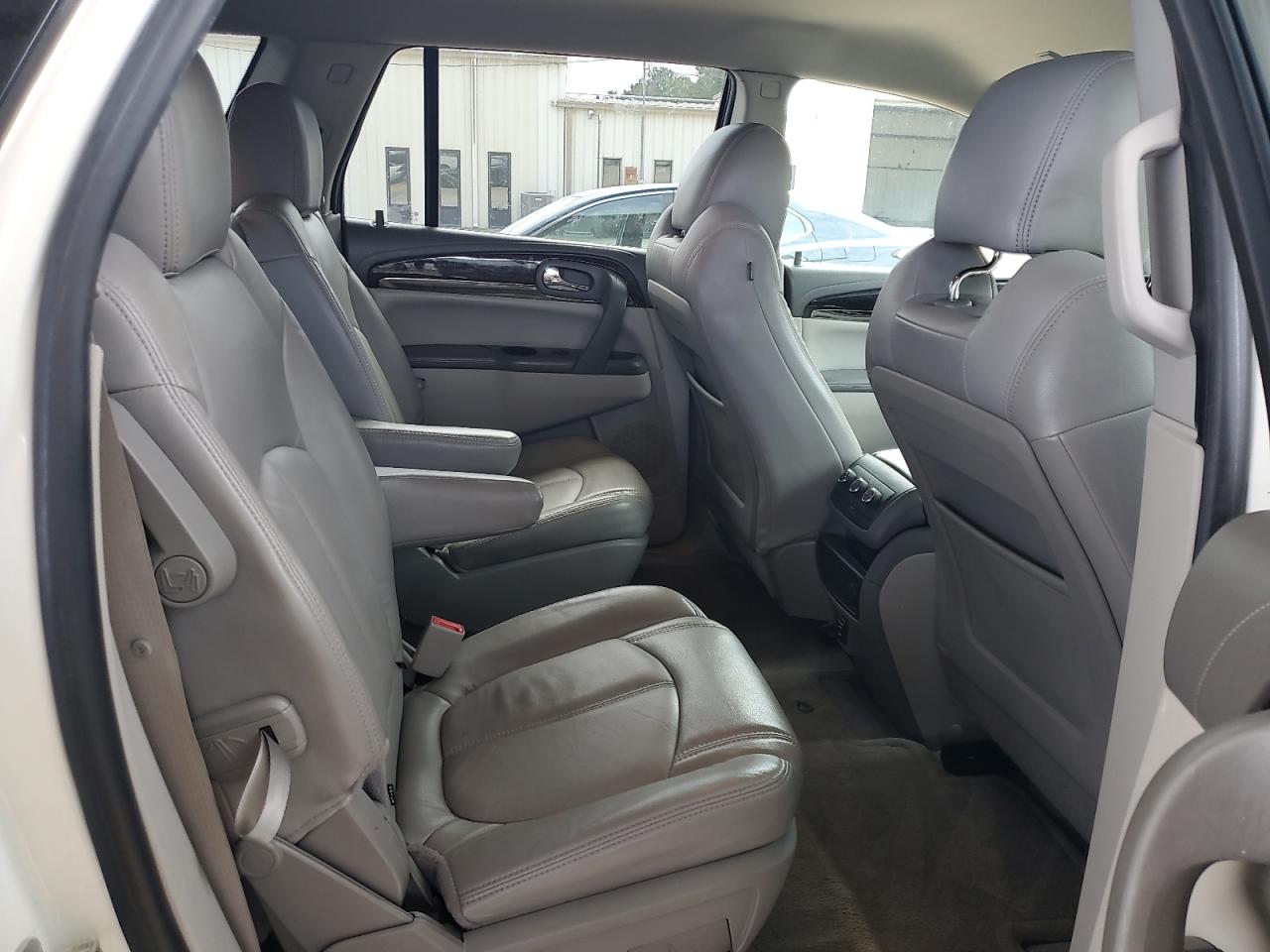 2015 Buick Enclave - Image 10