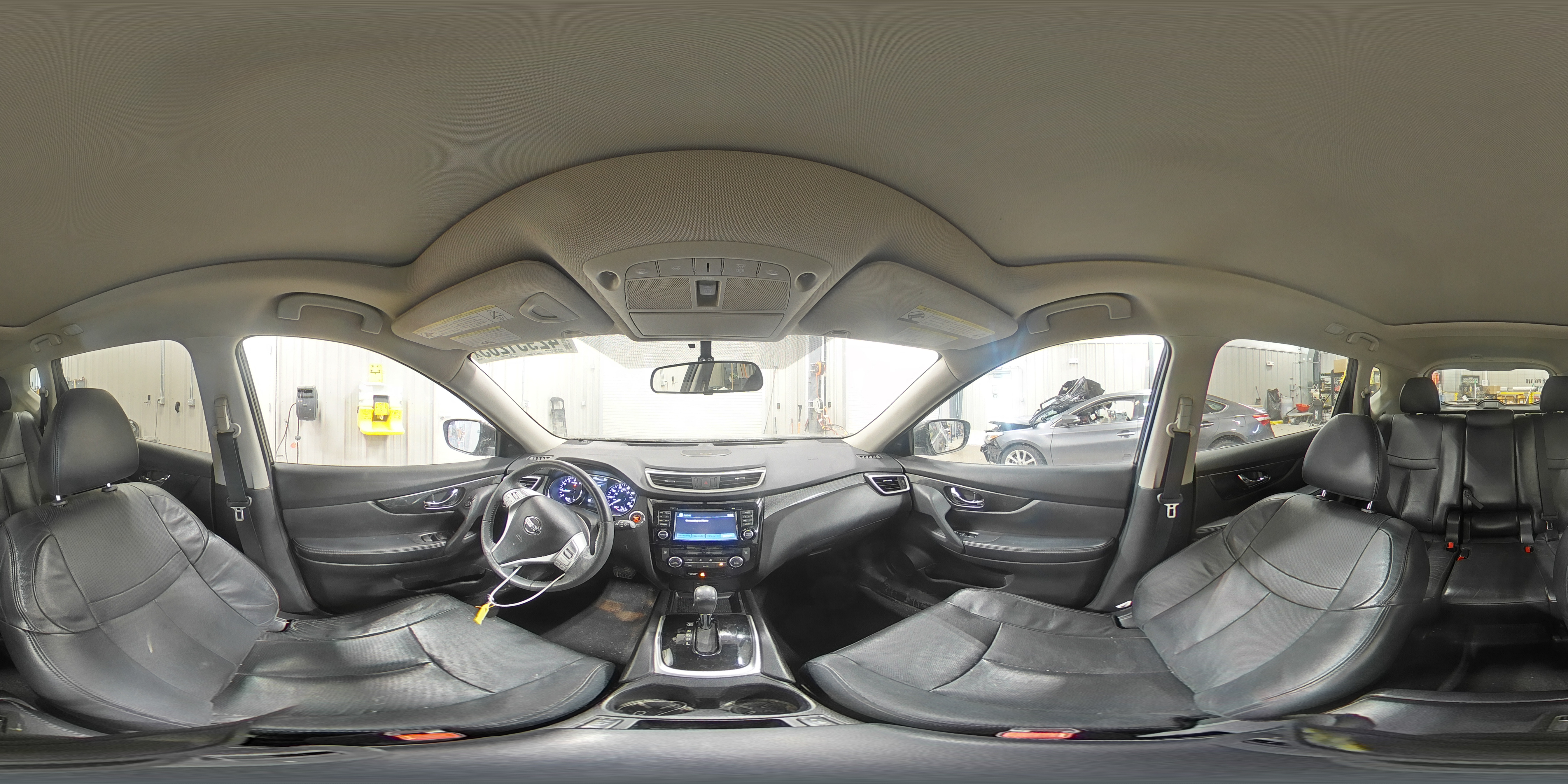 2014 Nissan Rogue - Image 16