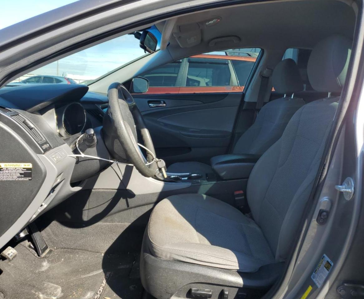 2013 Hyundai Sonata - Image 7