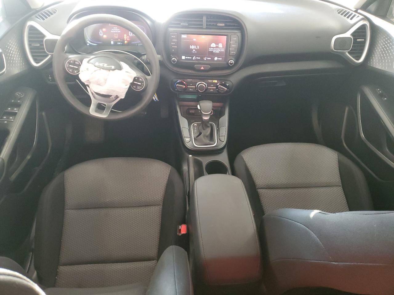 2024 Kia Soul - Image 8