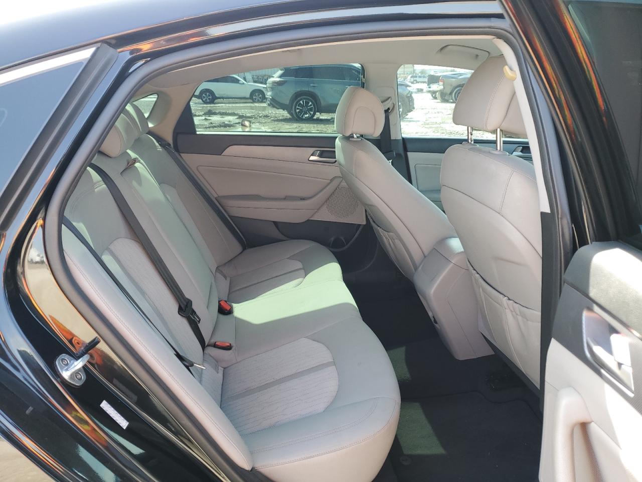 2017 Hyundai Sonata - Image 10