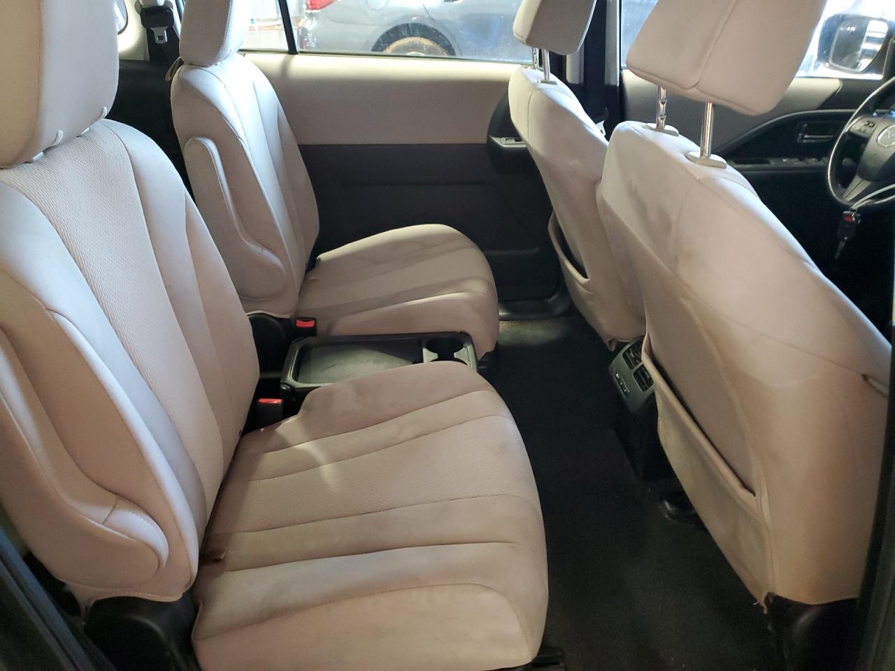 2013 Mazda 5 - Image 10