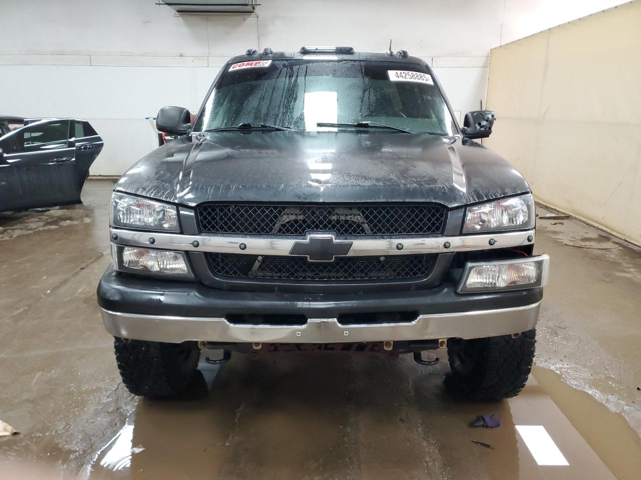 2005 Chevrolet Silverado - Image 5