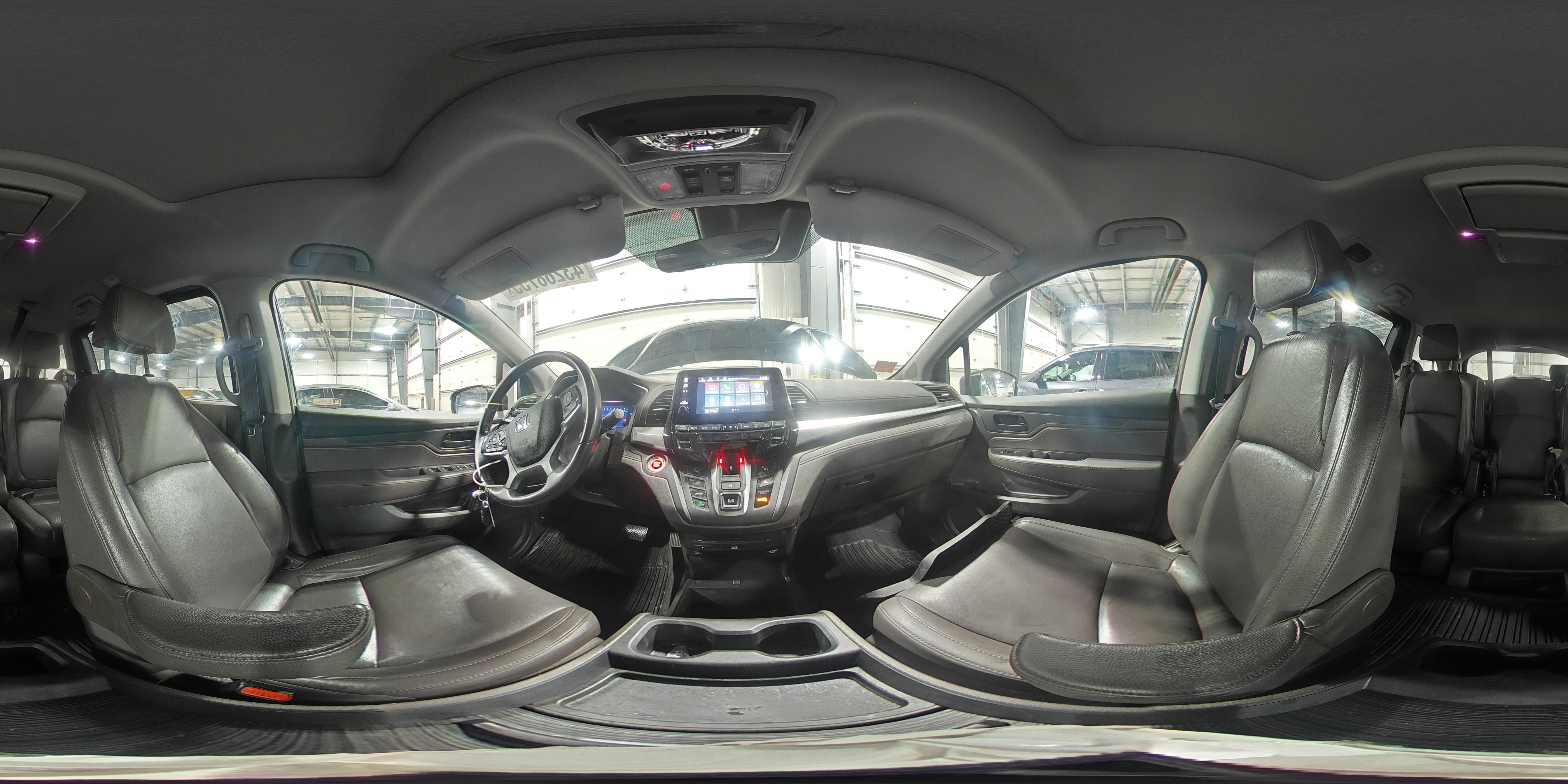 2018 Honda Odyssey - Image 16