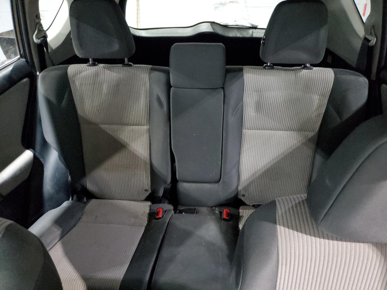 2015 Toyota RAV 4 - Image 10