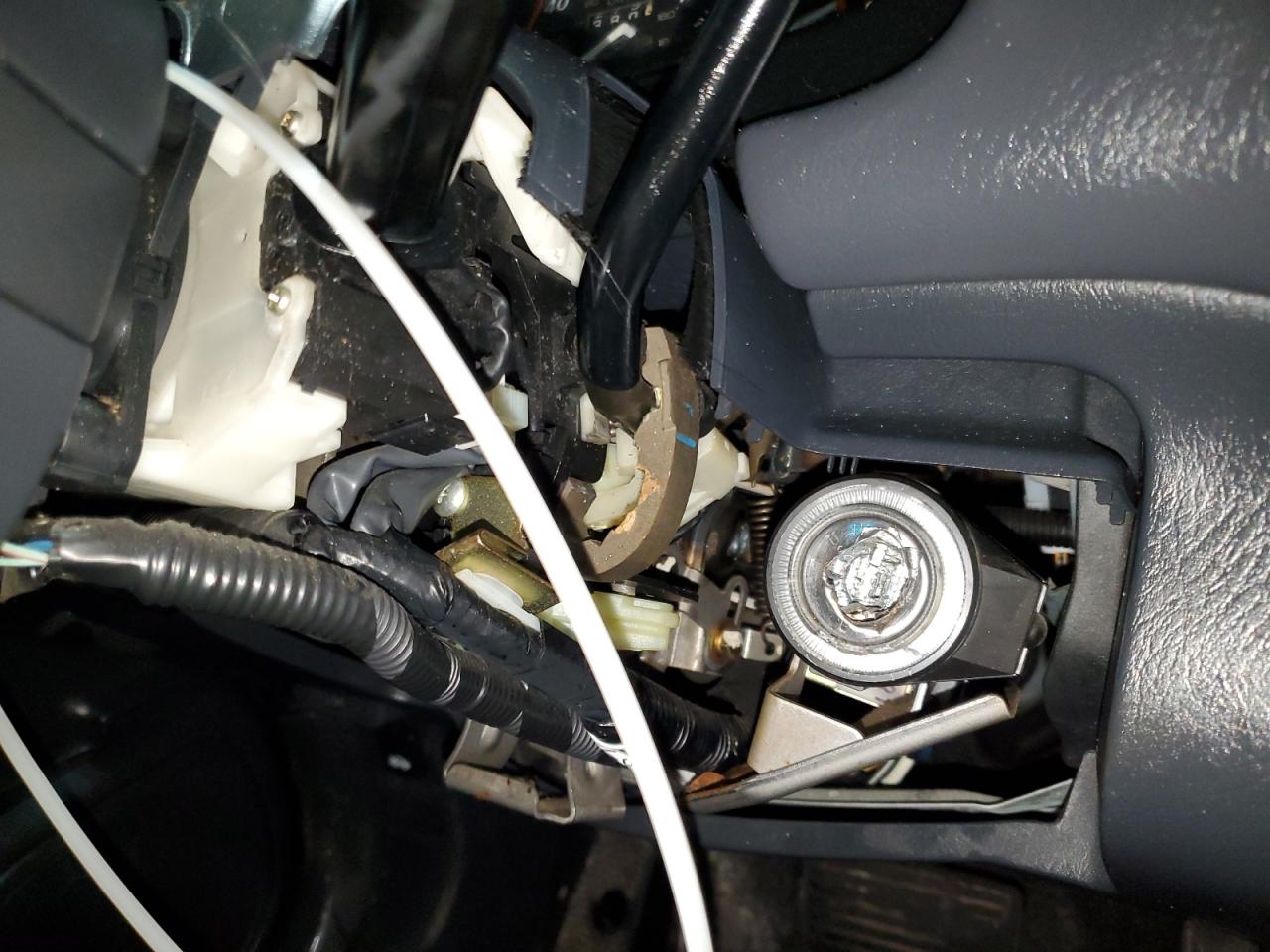 2001 Honda CR-V - Image 13