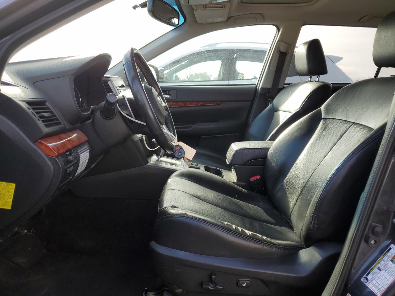 2011 Subaru Outback - Image 7