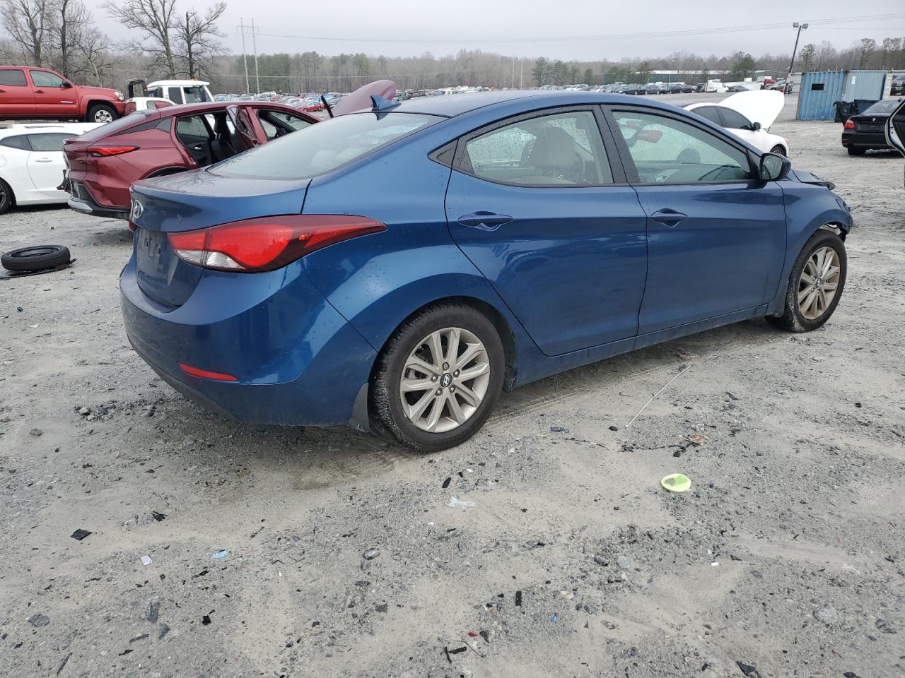 2015 Hyundai Elantra - Image 3
