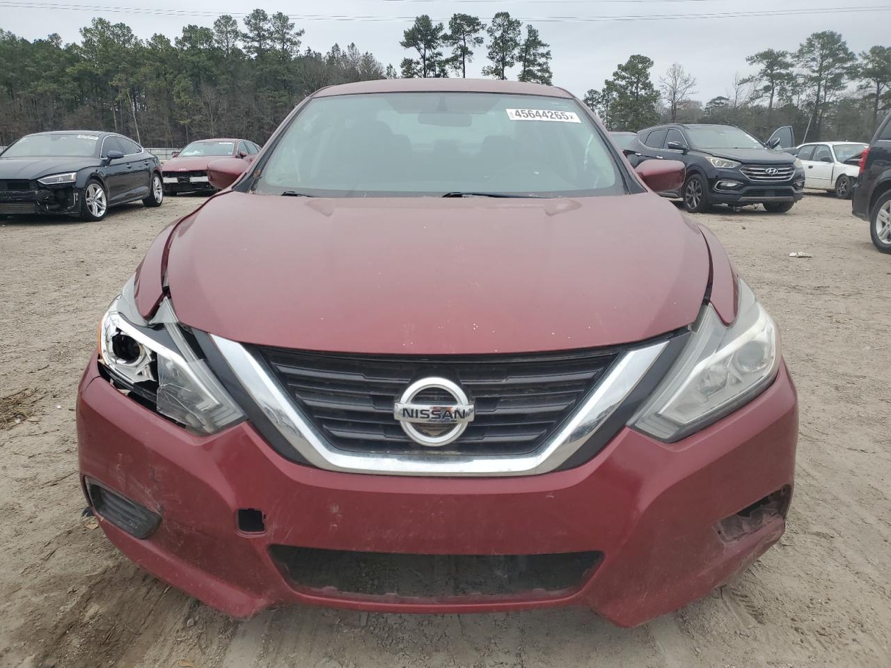 2017 Nissan Altima - Image 5