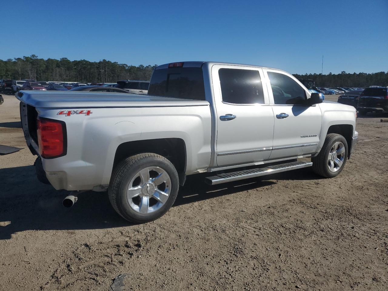 2015 Chevrolet Silverado - Image 3