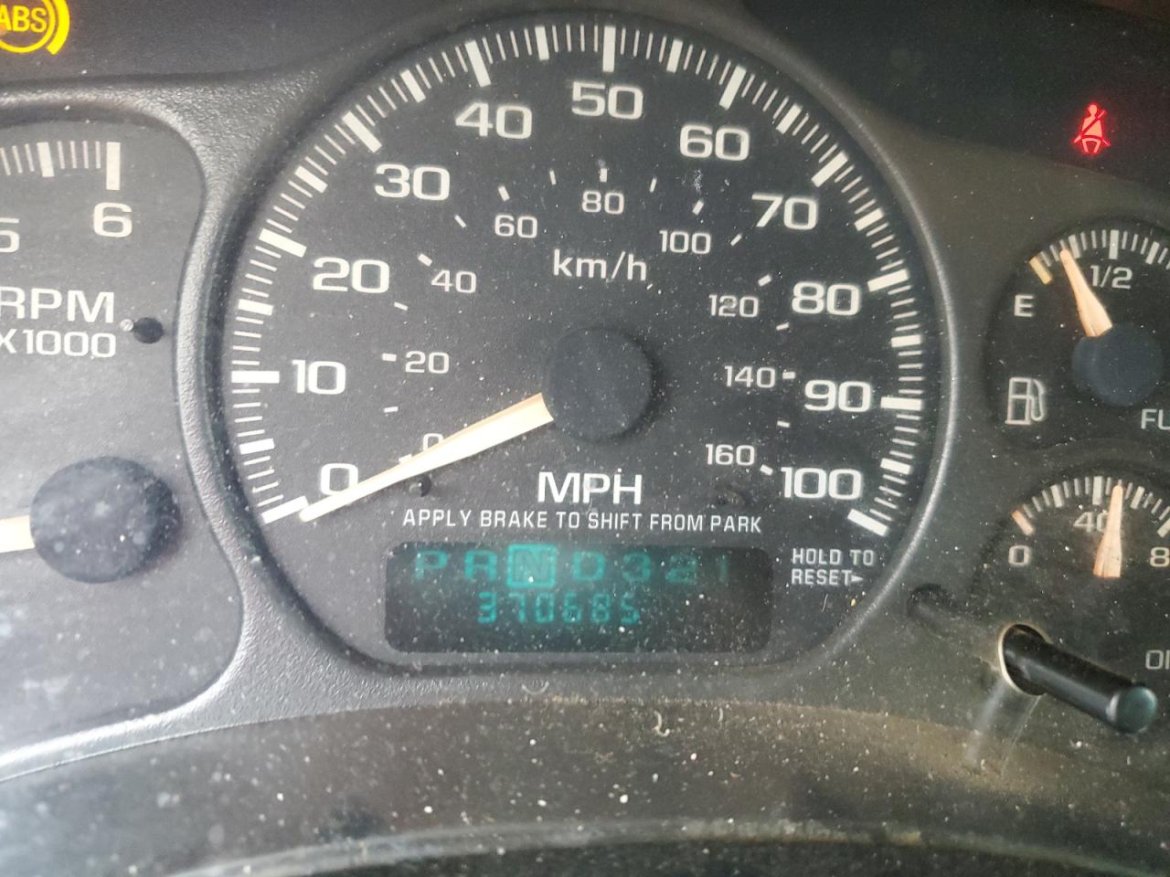 2002 Chevrolet Silverado - Image 9