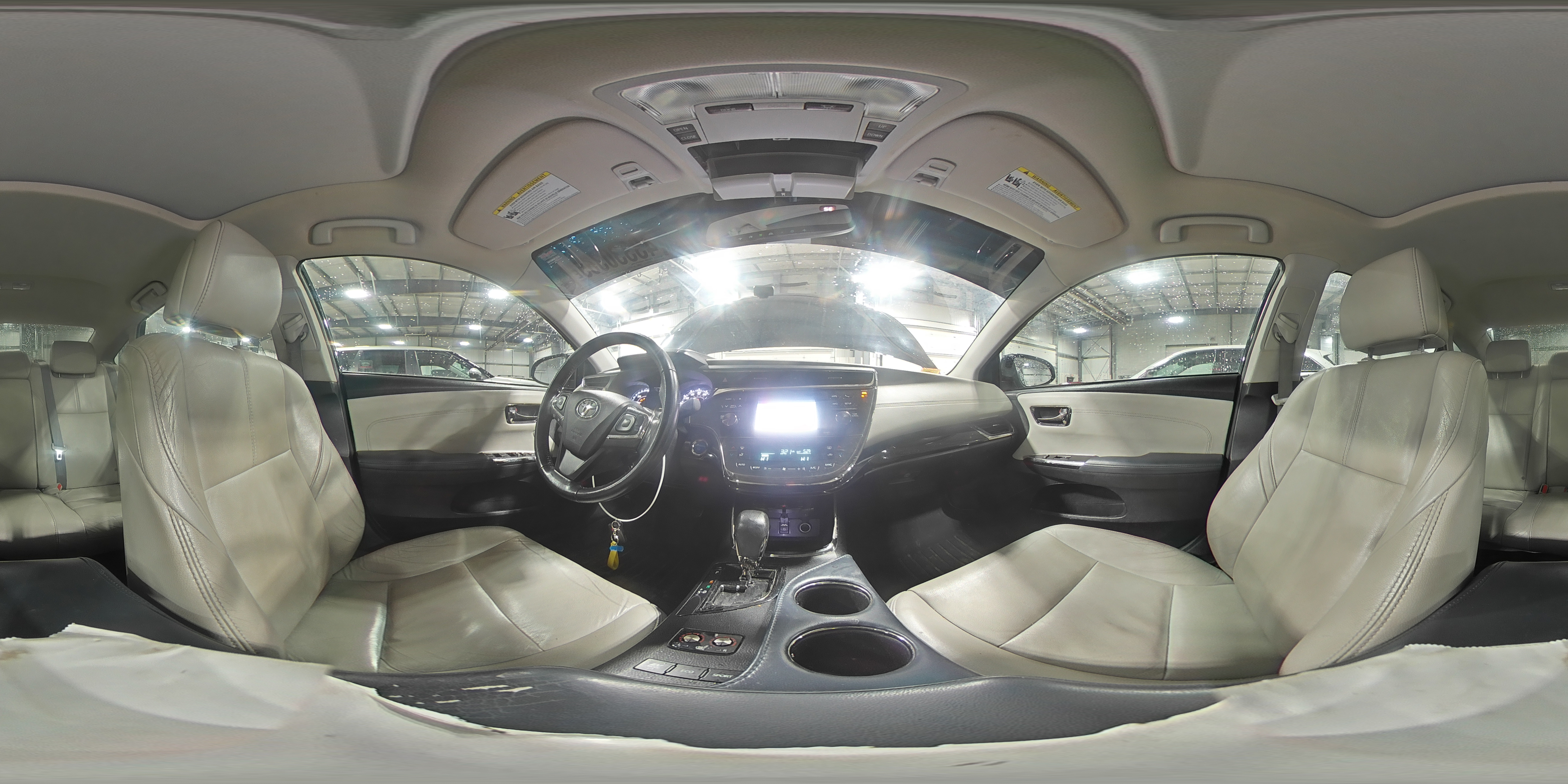 2013 Toyota Avalon - Image 14