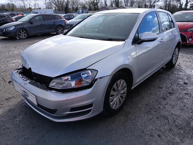 2015 VOLKSWAGEN GOLF S BLU