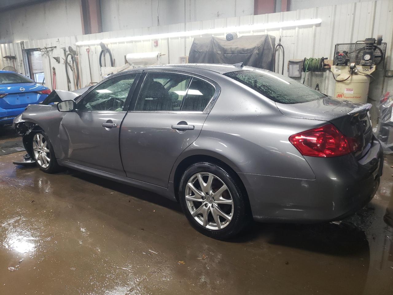 2013 Infiniti G - Image 2