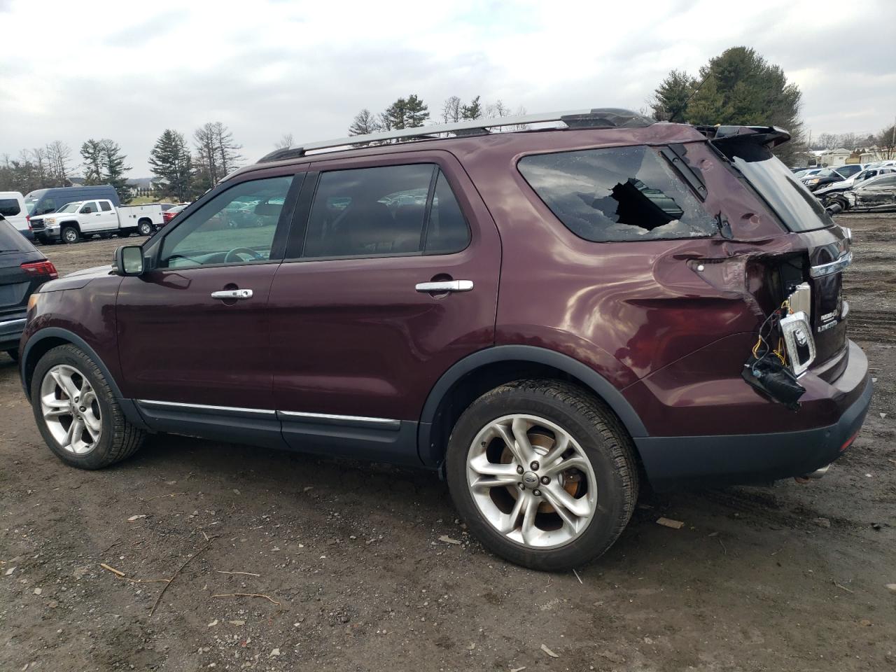 2011 Ford Explorer - Image 2