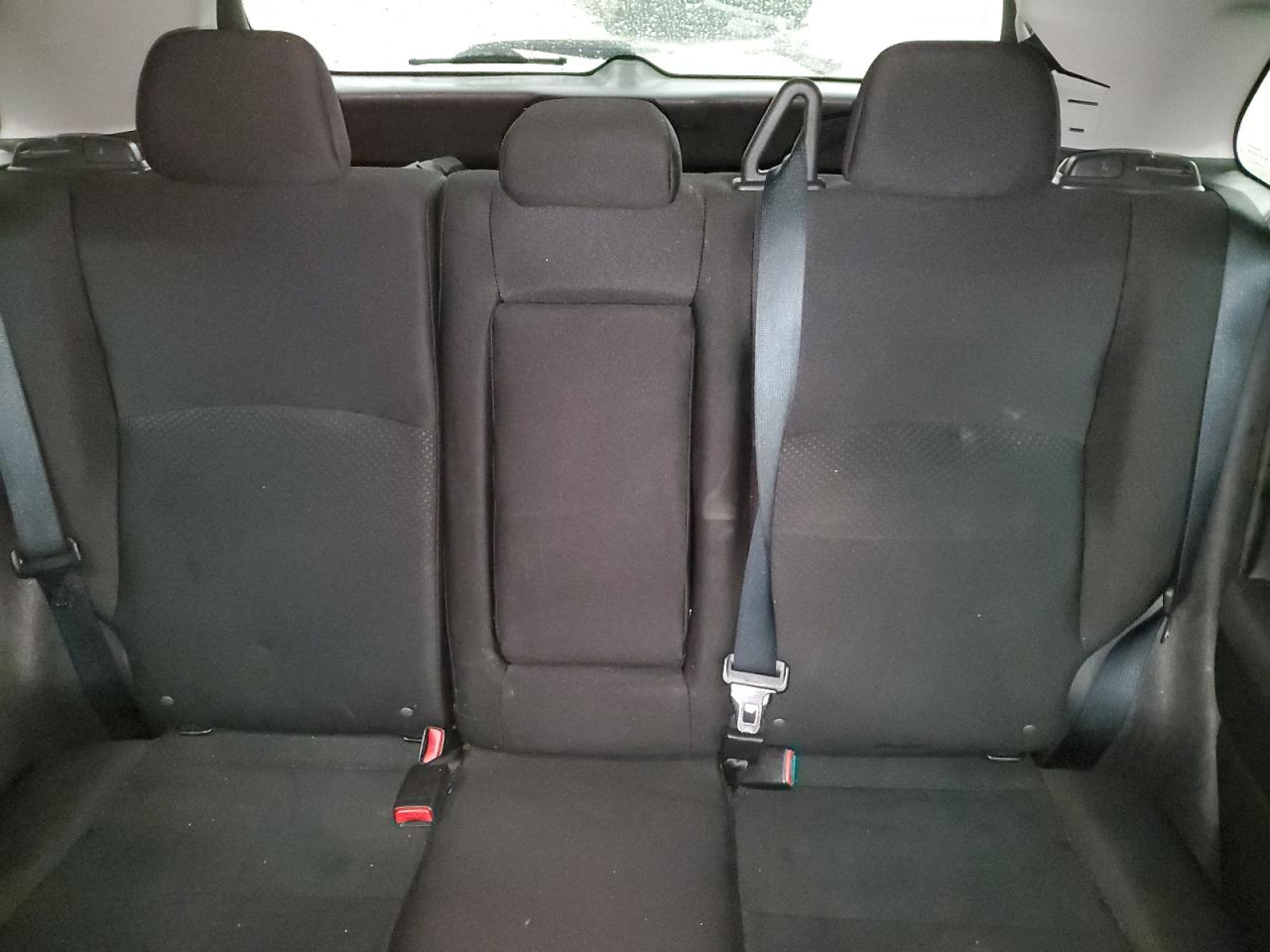 2014 Mitsubishi Outlander - Image 10