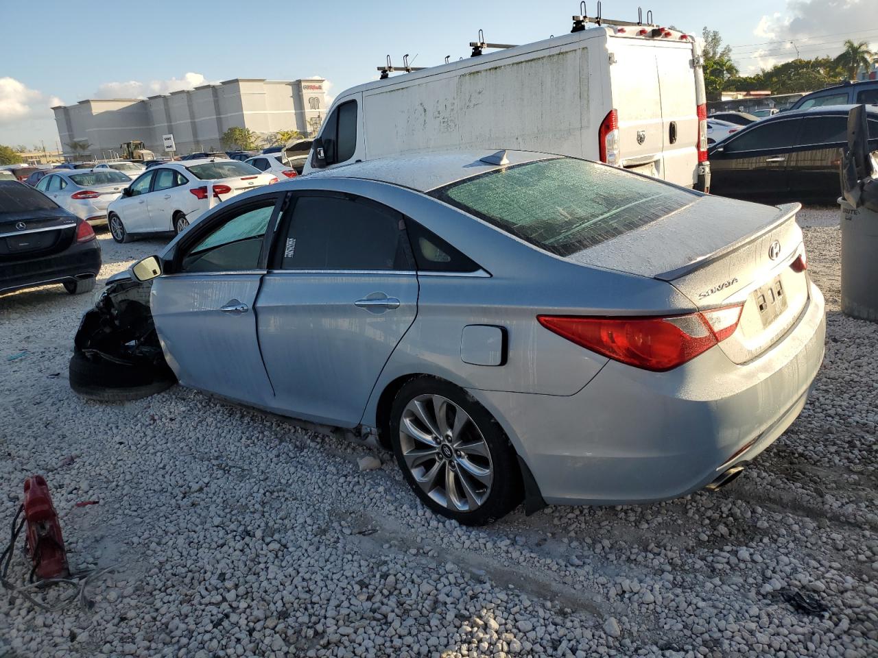 2013 Hyundai Sonata - Image 2