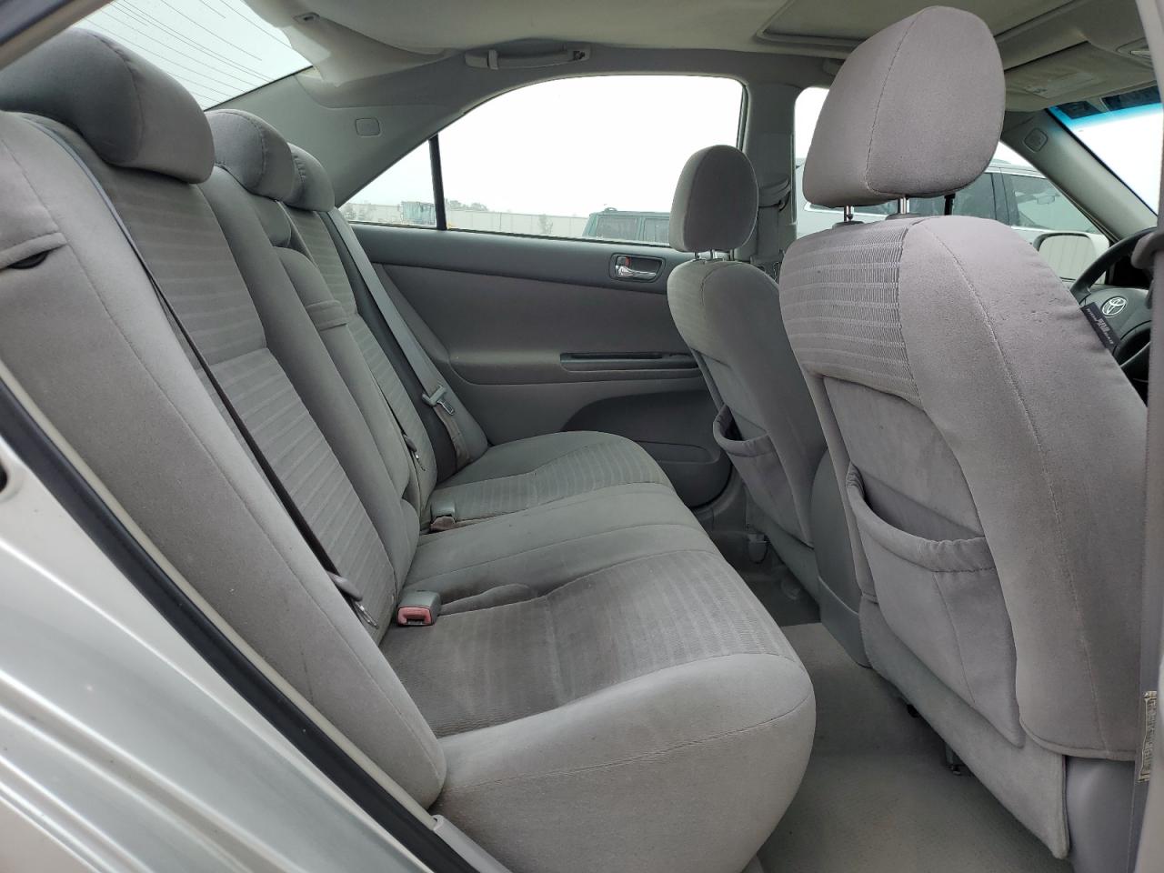 2006 Toyota Camry - Image 11