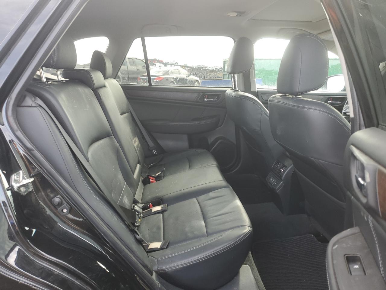 2019 Subaru Outback - Image 11