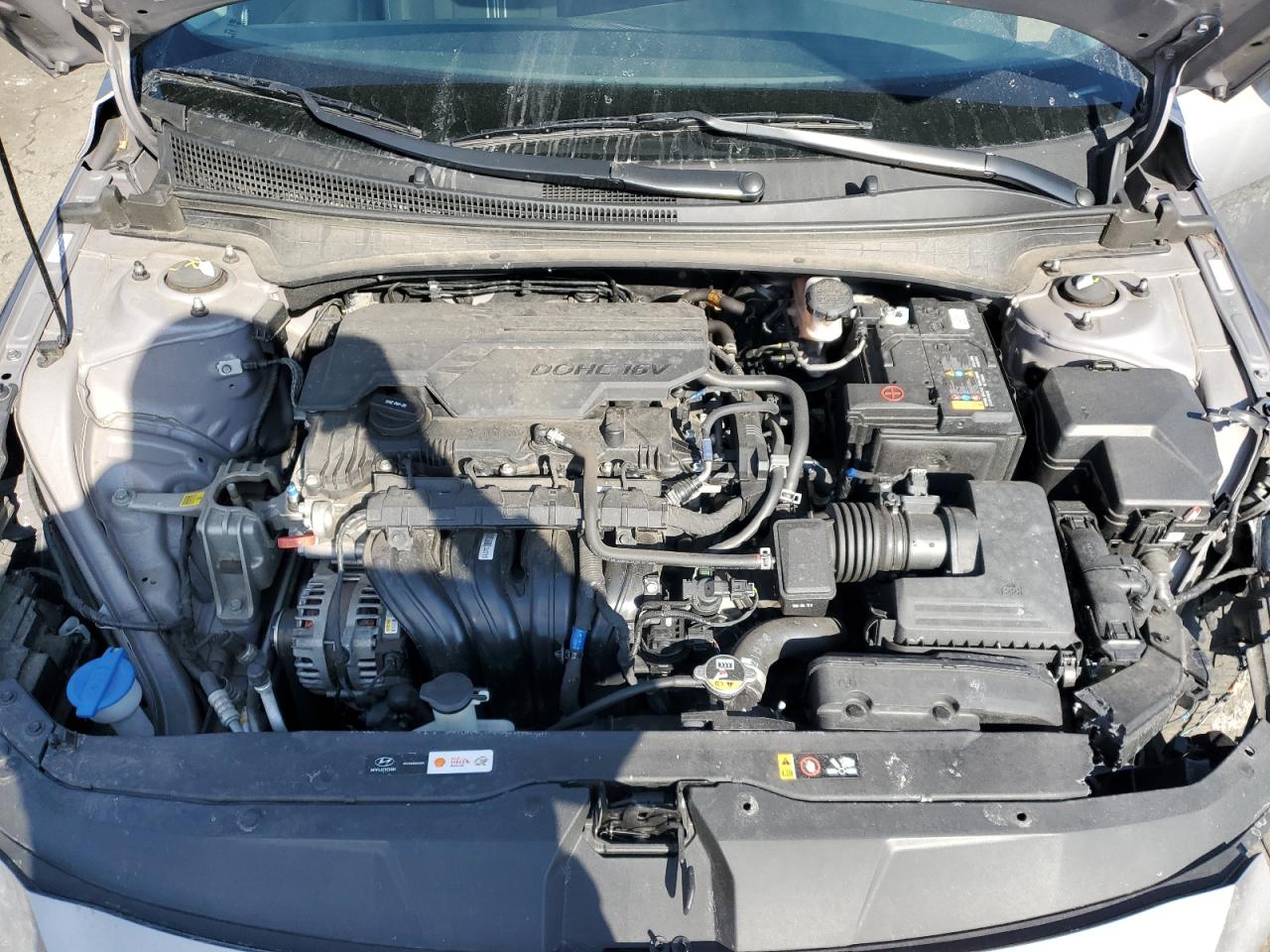 2023 Hyundai Elantra - Image 11