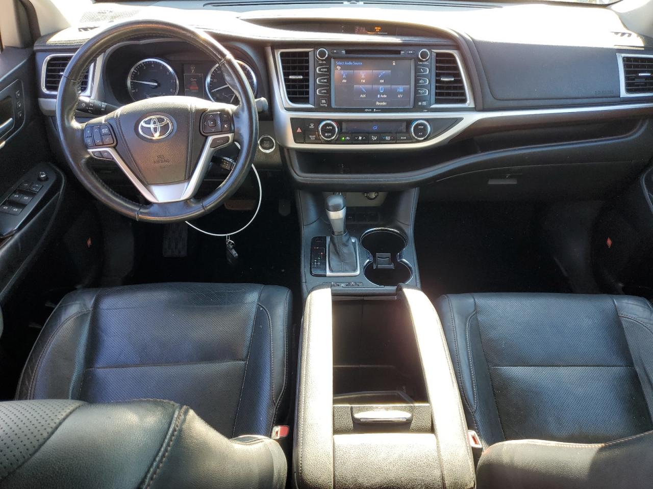 2014 Toyota Highlander - Image 8