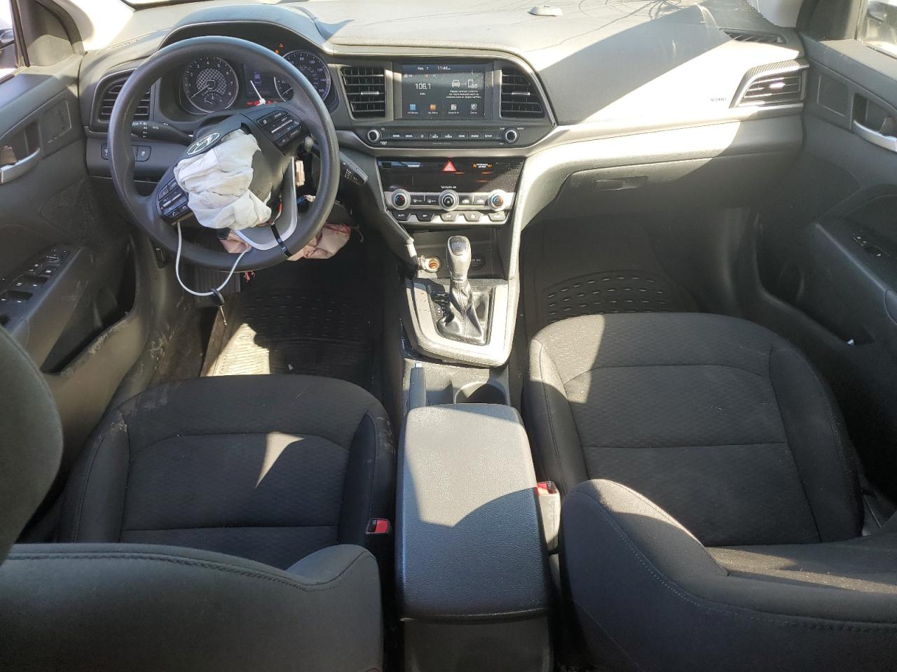 2020 Hyundai Elantra - Image 8