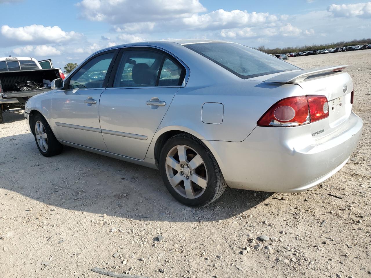 2007 Kia Optima - Image 2