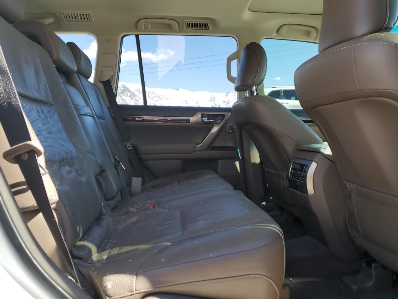 2012 Lexus GX - Image 10