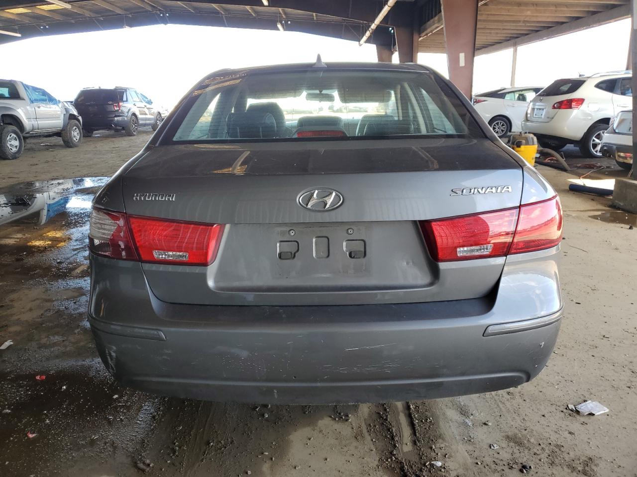 2009 Hyundai Sonata - Image 6