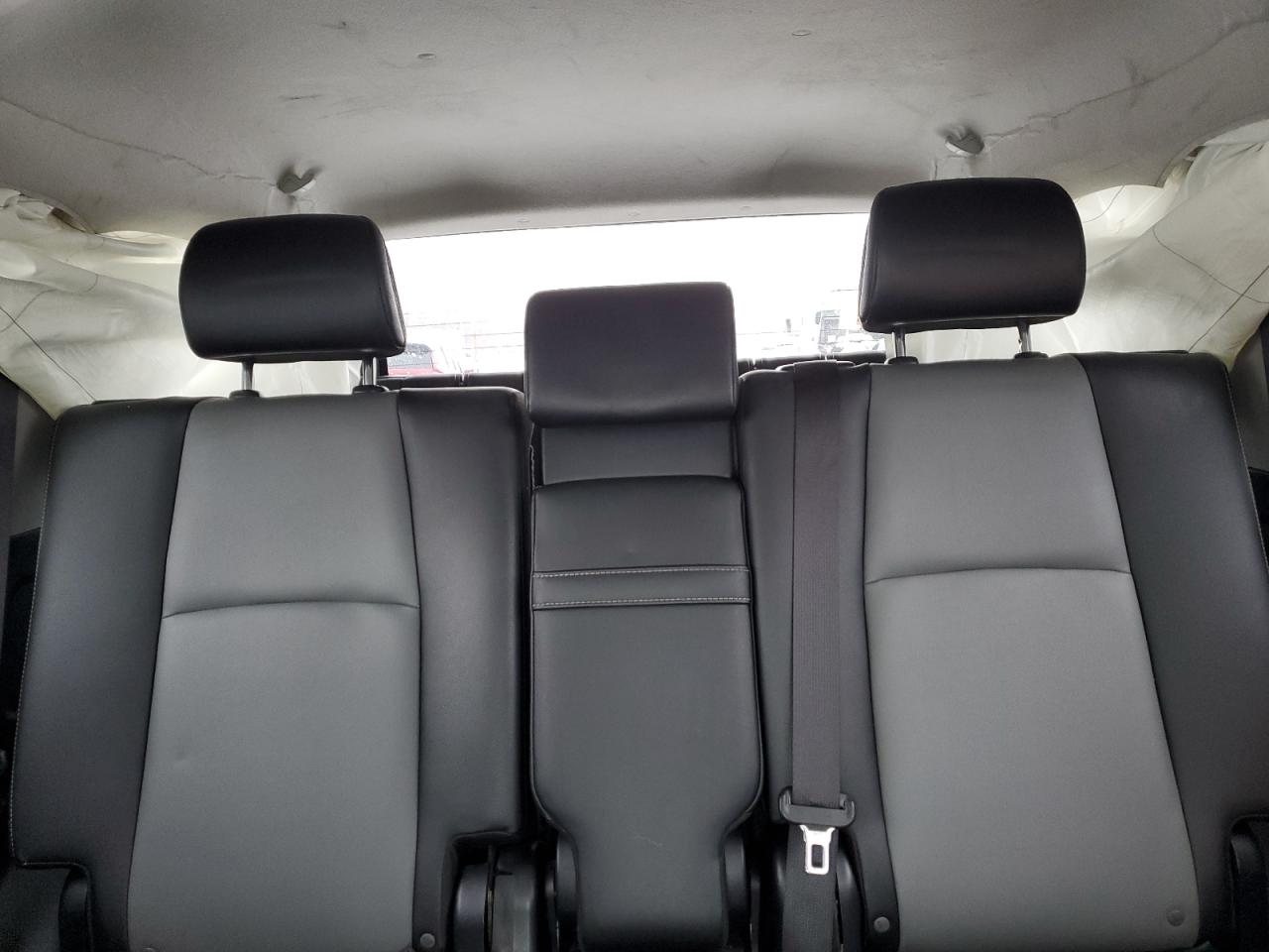 2016 Toyota 4Runner - Image 10