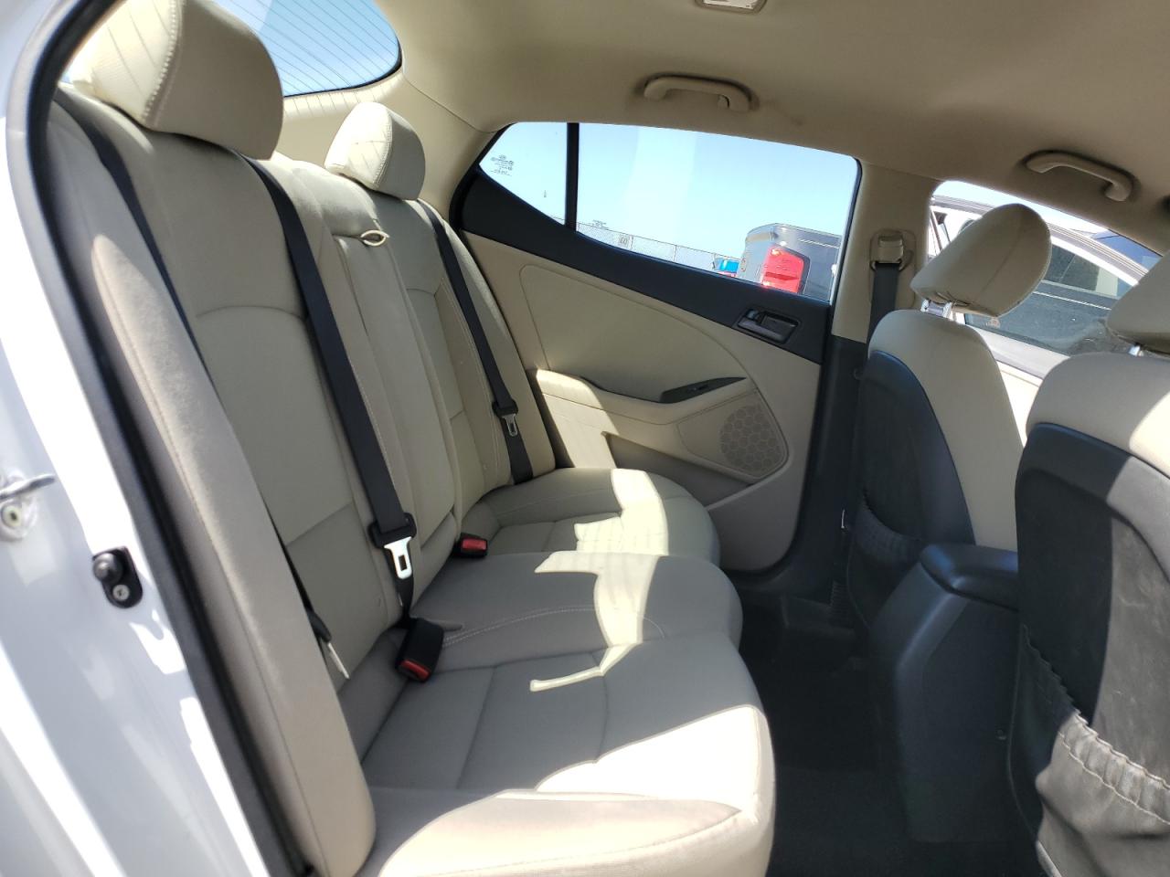 2013 Kia Optima - Image 11