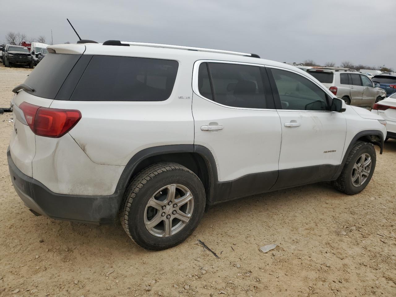 2019 GMC Acadia - Image 3