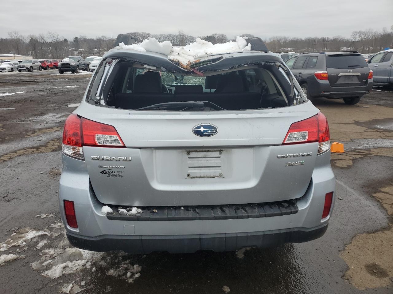 2012 Subaru Outback - Image 6