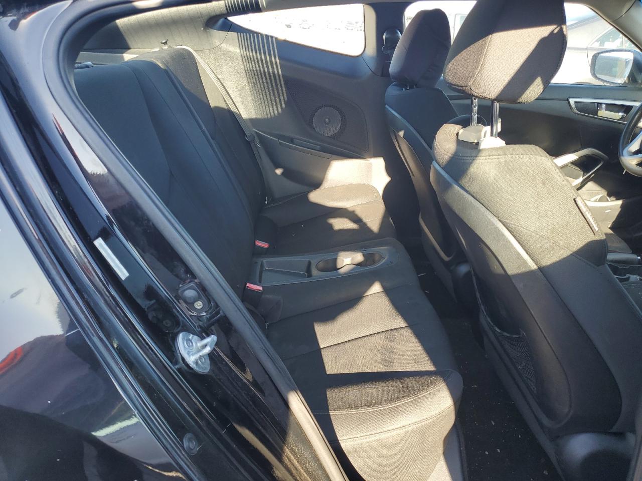 2012 Hyundai Veloster - Image 10