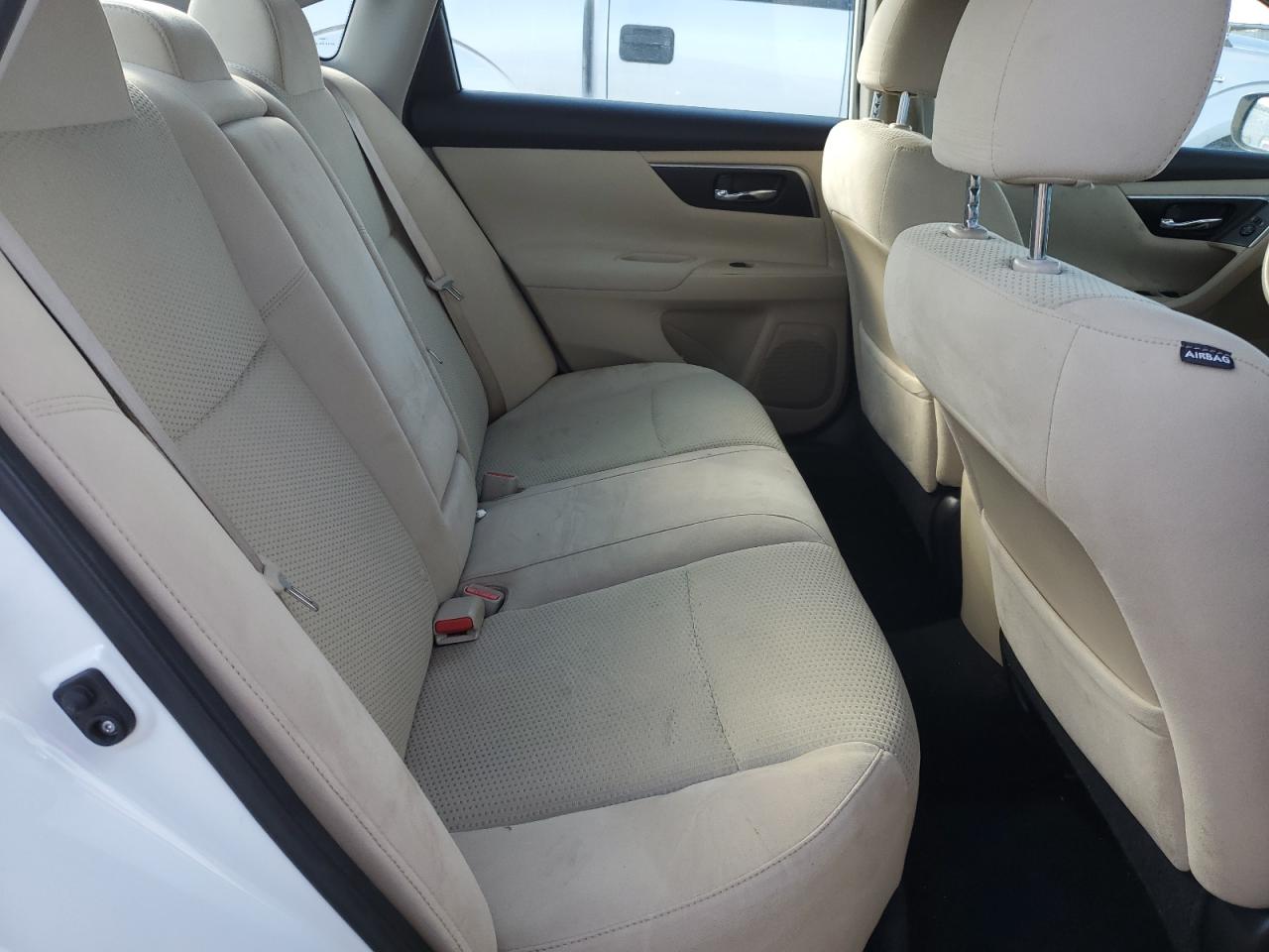 2015 Nissan Altima - Image 10