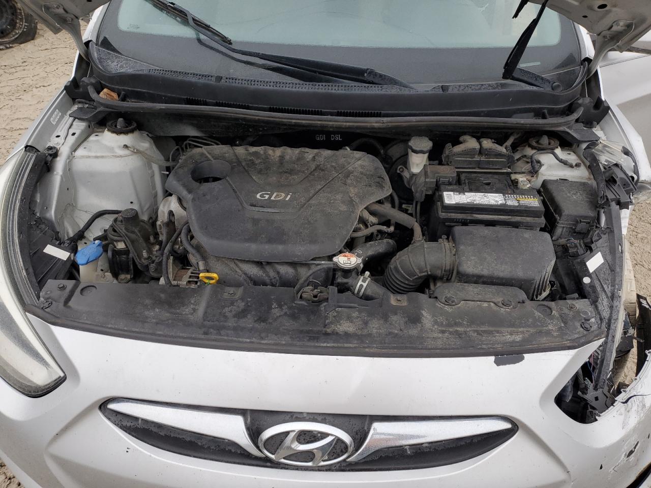 2014 Hyundai Accent - Image 11