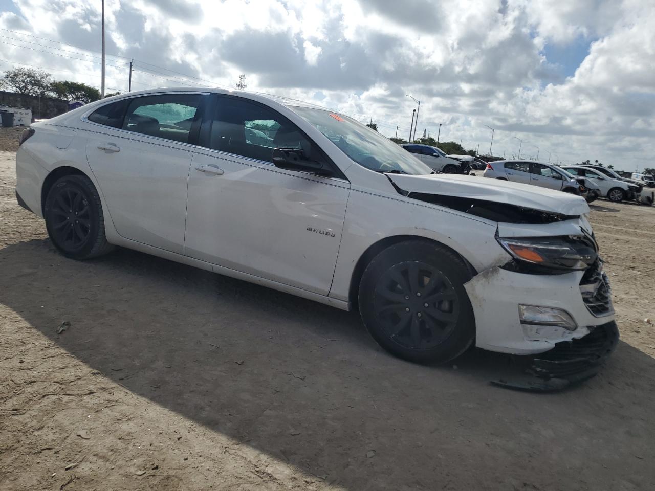 2020 Chevrolet Malibu - Image 4