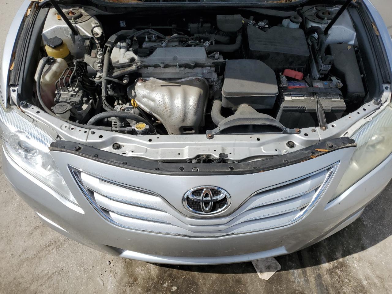 2011 Toyota Camry - Image 11