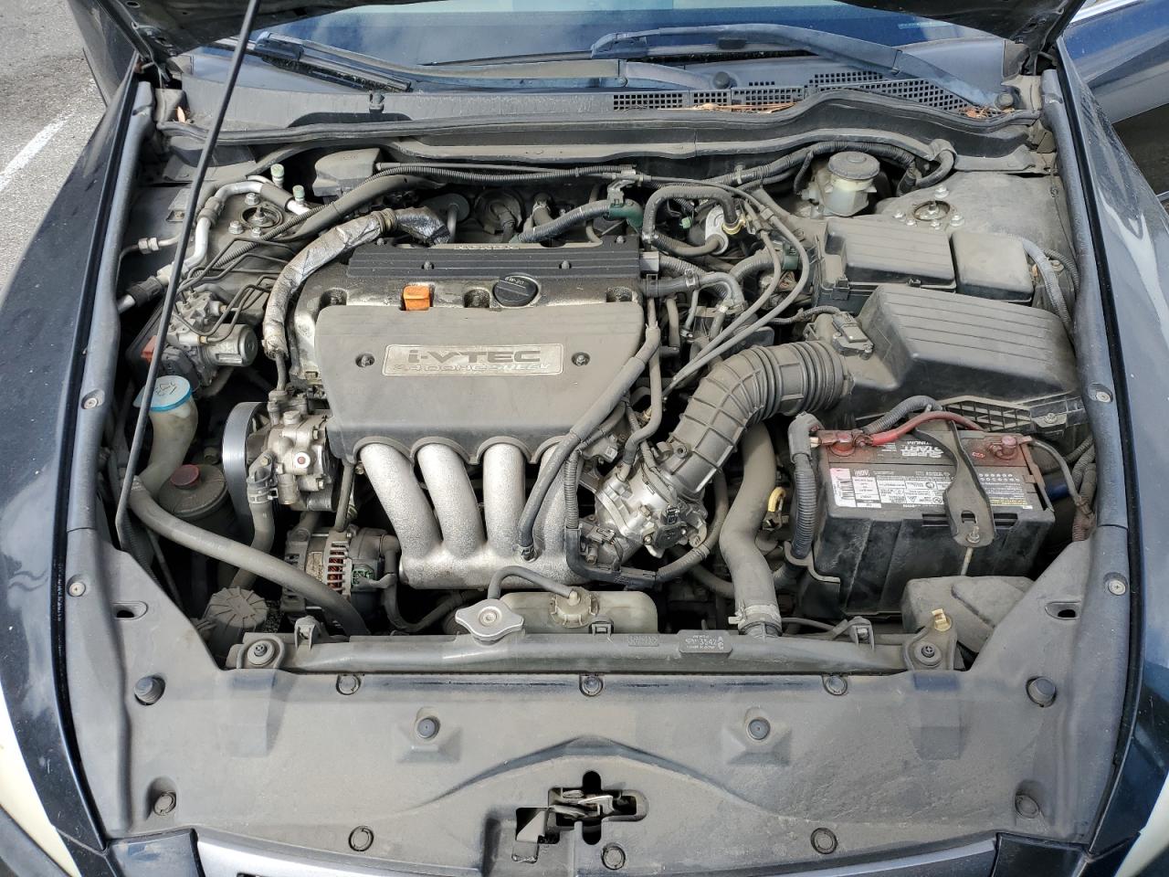 2004 Honda Accord - Image 11