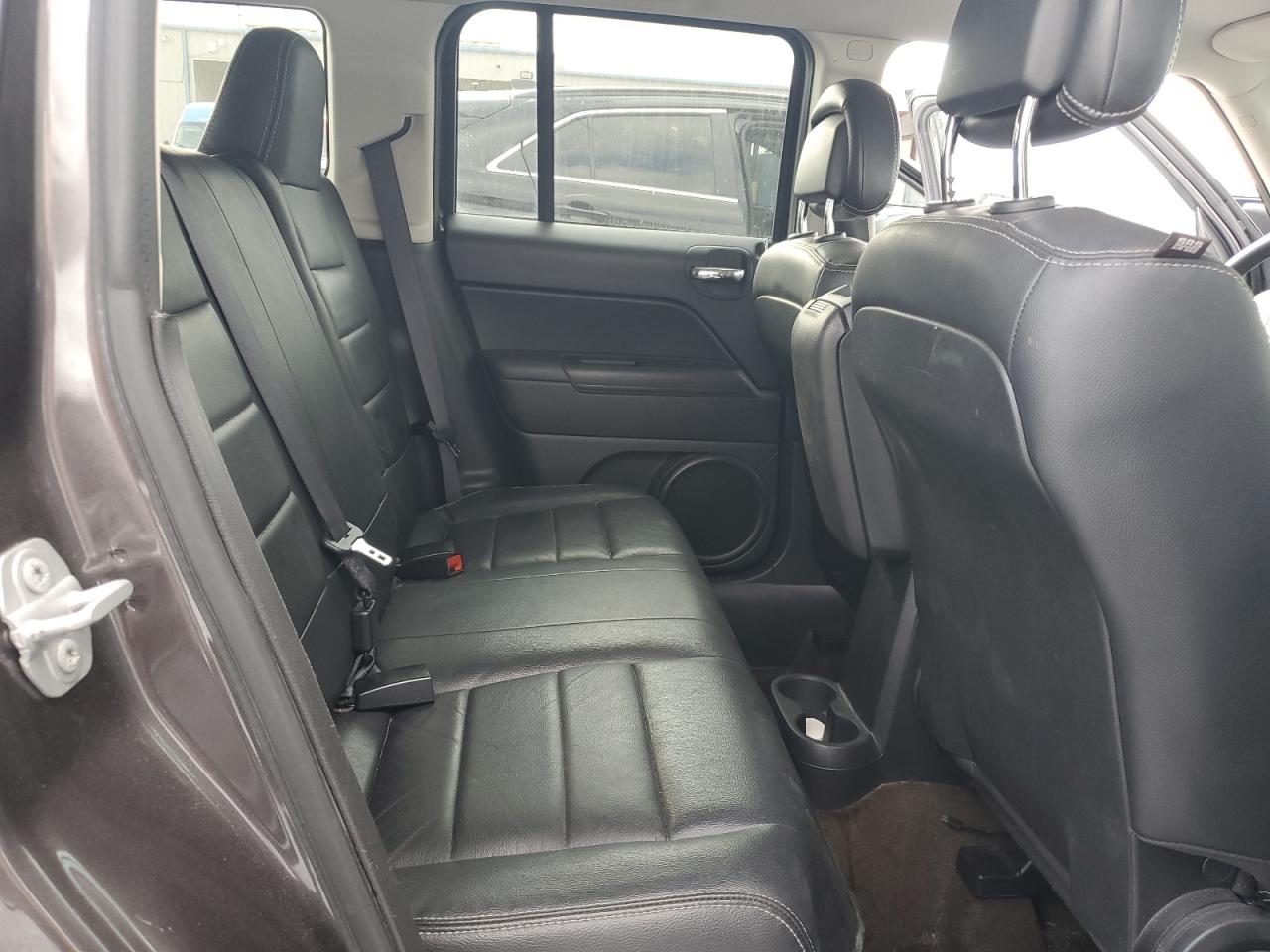 2016 Jeep Liberty (Patriot) - Image 11