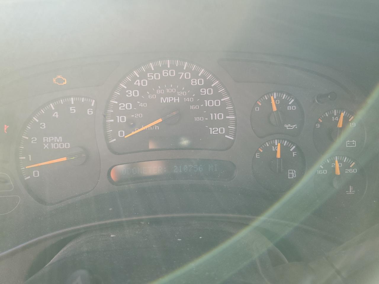 2005 GMC Sierra - Image 9