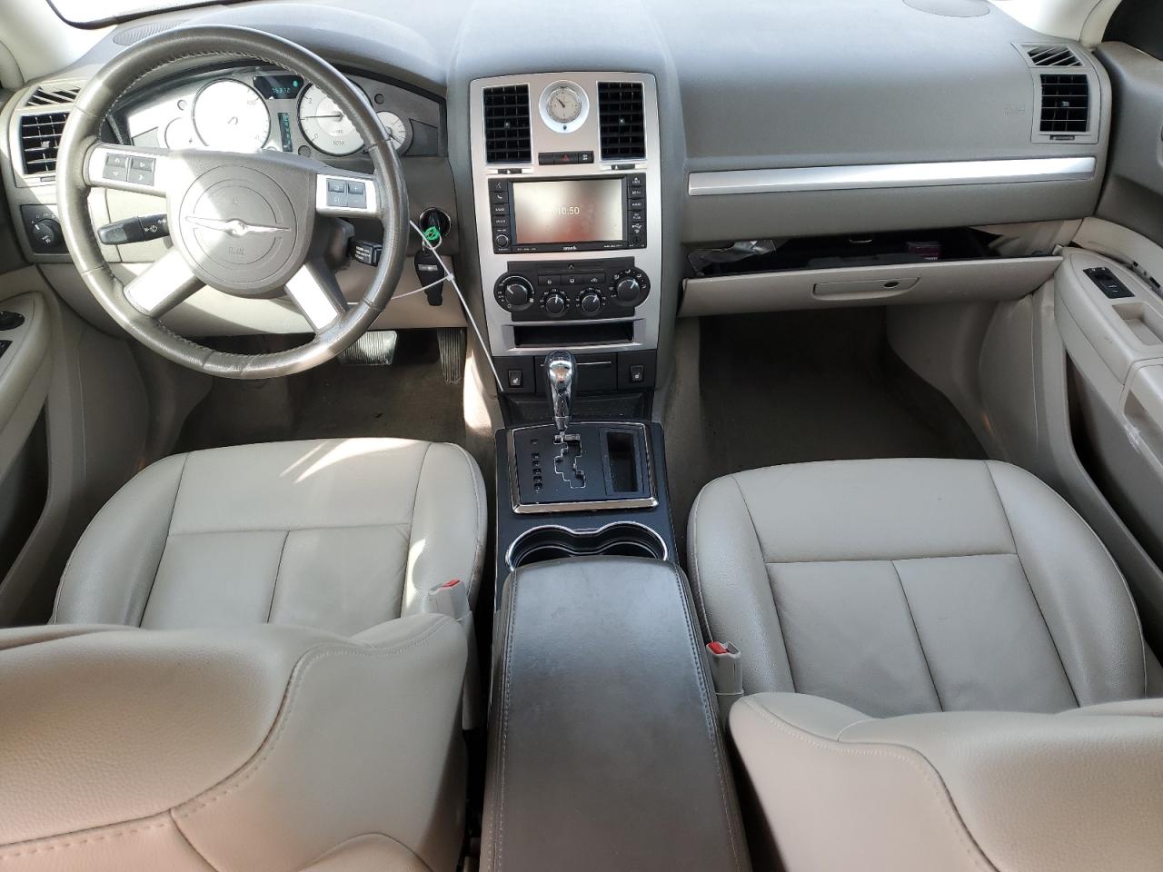 2010 Chrysler 300 - Image 8