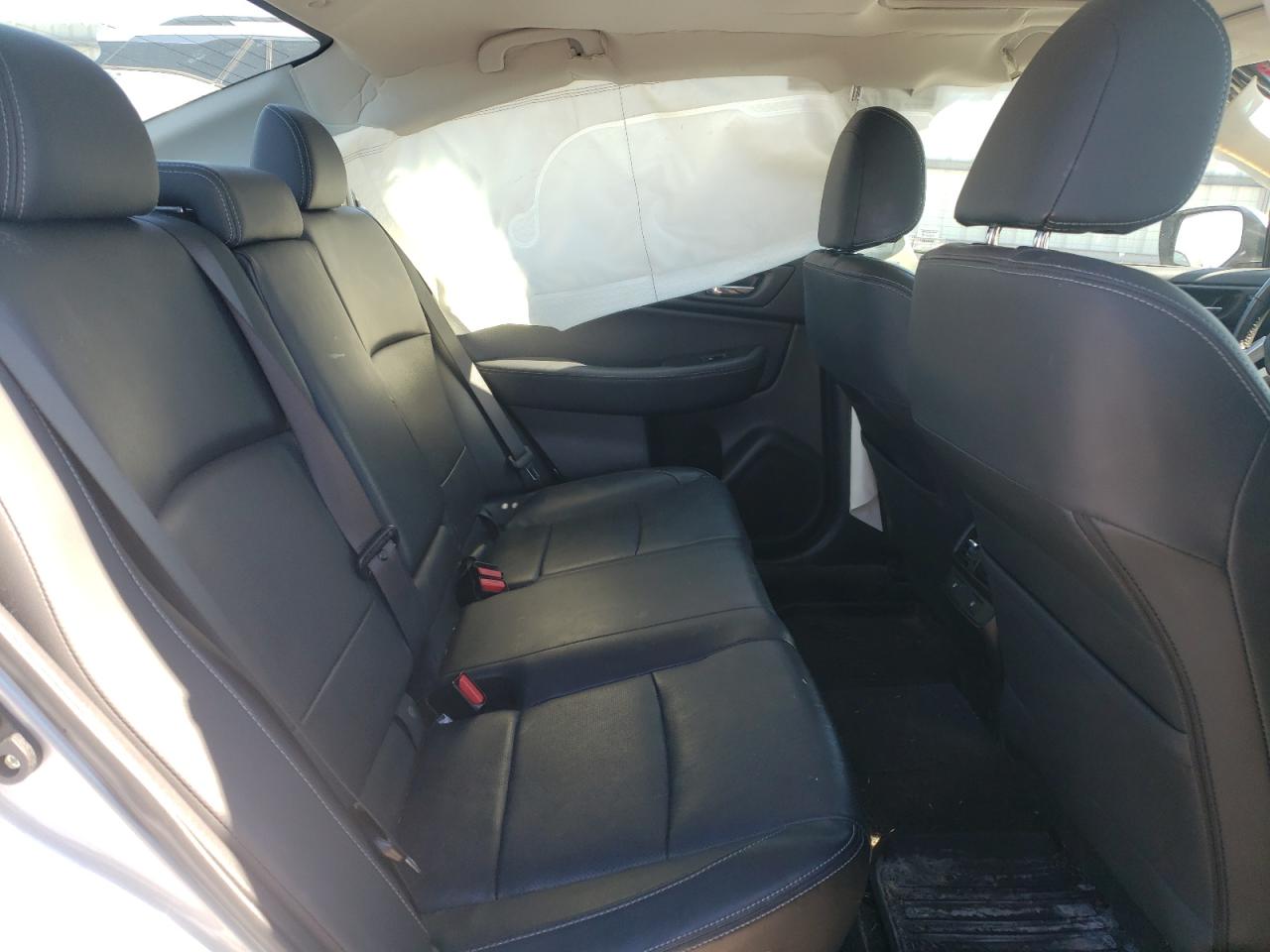 2017 Subaru Legacy - Image 10